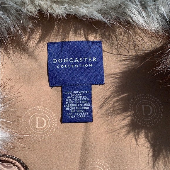 Doncaster Collection Vest - Picture 11 of 13